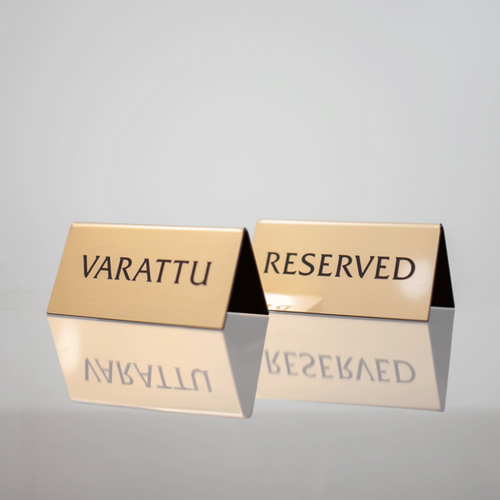 Varattu/Reserved-pöytäkyltti, kulta 10 x 5 cm