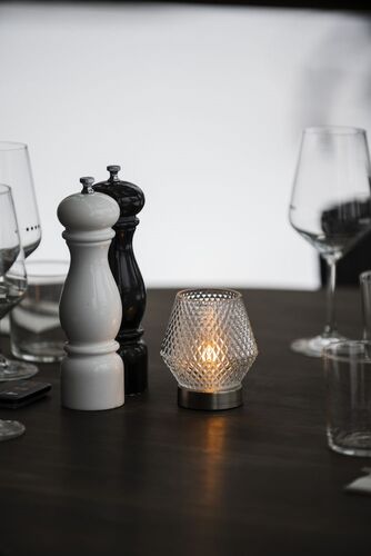 Ladattava LED-kynttilä, kuvioitu lasi